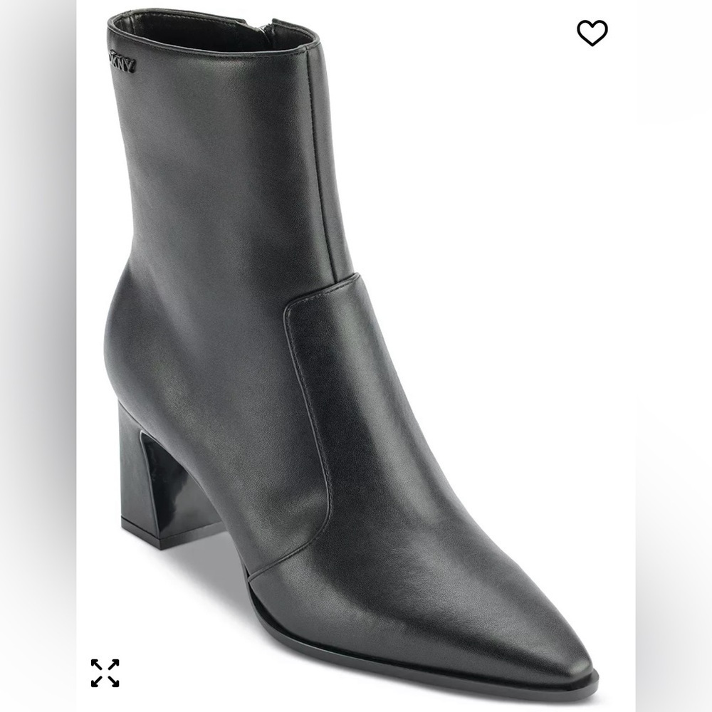 New DKNY
Women's Sunny Pointed-Toe Heeled Dress Booties size 9